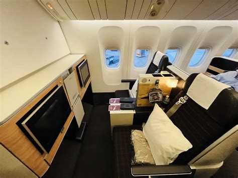 Review: SWISS LX9 Business Class Boeing 777 .